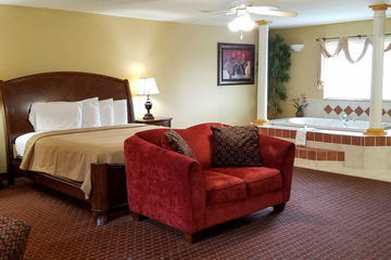 Econo Inn&suites Hotel